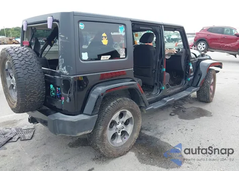 2016 Jeep Wrangler Unlimited Sahara z USA, uszkodzony, nr VIN 1C4HJWEG8GL334973